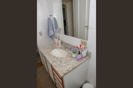 Apartamento à venda com 156m², 4 quartos e 3 vagasBanheiro Social