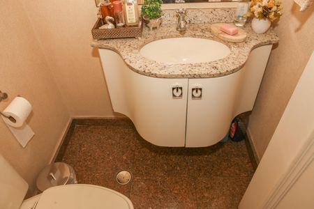 Apartamento à venda com 156m², 4 quartos e 3 vagasLavabo