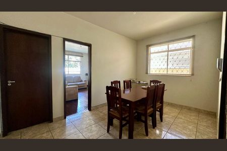 Apartamento à venda com 139m², 4 quartos e 1 vaga Apartamento à venda com 139m², 4 quartos e 1 vagaSala de jantar
