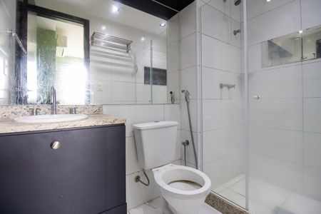 Apartamento para alugar com 64m², 2 quartos e 1 vaga Apartamento para alugar com 64m², 2 quartos e 1 vagaBanheiro da Suíte
