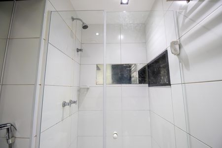 Apartamento para alugar com 64m², 2 quartos e 1 vaga Apartamento para alugar com 64m², 2 quartos e 1 vagaBanheiro da Suíte