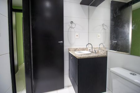Apartamento para alugar com 64m², 2 quartos e 1 vaga Apartamento para alugar com 64m², 2 quartos e 1 vagaBanheiro da Suíte