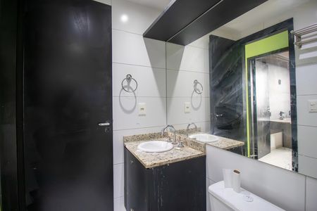 Apartamento para alugar com 64m², 2 quartos e 1 vaga Apartamento para alugar com 64m², 2 quartos e 1 vagaBanheiro