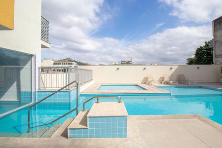 Apartamento para alugar com 64m², 2 quartos e 1 vaga Apartamento para alugar com 64m², 2 quartos e 1 vagaÁrea comum - Piscina