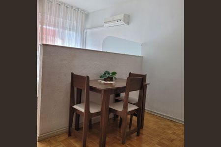 Sala de apartamento para alugar com 1 quarto, 32m² em Independência, Porto Alegre