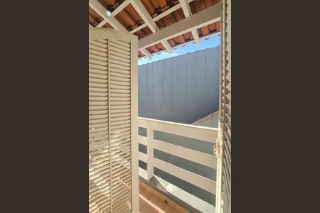 Casa para alugar com 98m², 3 quartos e 1 vaga Casa para alugar com 98m², 3 quartos e 1 vagaQuarto 1 - varanda