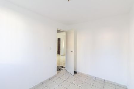Quarto 2 de apartamento para alugar com 2 quartos, 50m² em Conjunto Habitacional Santa Etelvina Iii, São Paulo