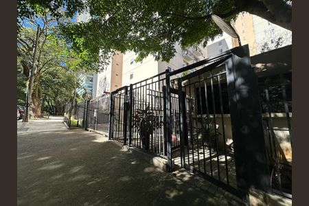 Apartamento à venda com 94m², 3 quartos e 1 vaga Apartamento à venda com 94m², 3 quartos e 1 vagaFachada e portaria