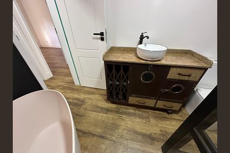 Apartamento à venda com 94m², 3 quartos e 1 vaga Apartamento à venda com 94m², 3 quartos e 1 vagaBanheiro Social