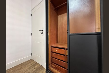 Apartamento à venda com 94m², 3 quartos e 1 vaga Apartamento à venda com 94m², 3 quartos e 1 vagaSuíte