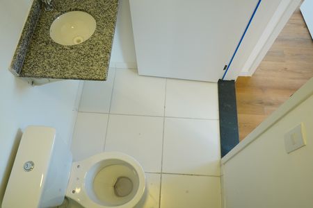 Banheiro de apartamento para alugar com 2 quartos, 42m² em Vila Esperança, São Paulo