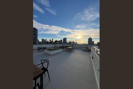 Apartamento para alugar com 42m², 2 quartos e 1 vaga Apartamento para alugar com 42m², 2 quartos e 1 vagaÁrea comum - Salão de festas