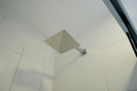 Apartamento para alugar com 42m², 2 quartos e 1 vagaDetalhe do banheiro