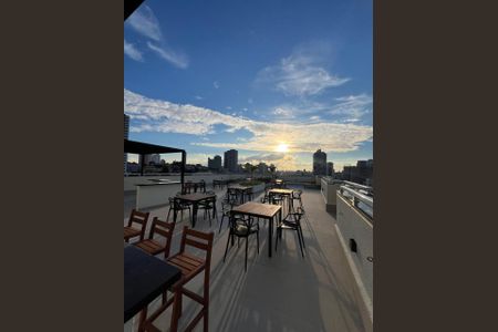 Apartamento para alugar com 42m², 2 quartos e 1 vaga Apartamento para alugar com 42m², 2 quartos e 1 vagaÁrea comum - Salão de festas
