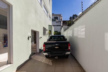 Garagem de casa à venda com 3 quartos, 375m² em Alto da Lapa, São Paulo