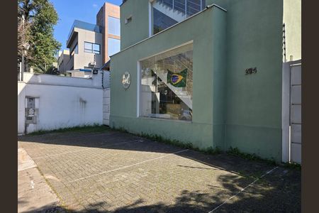 Fachada de casa à venda com 3 quartos, 375m² em Alto da Lapa, São Paulo
