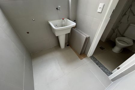 Apartamento à venda com 56m², 2 quartos e 1 vaga Apartamento à venda com 56m², 2 quartos e 1 vagaÁrea de Serviço