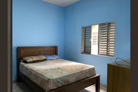 Casa à venda com 300m², 3 quartos e 4 vagas Casa à venda com 300m², 3 quartos e 4 vagasQuarto 1