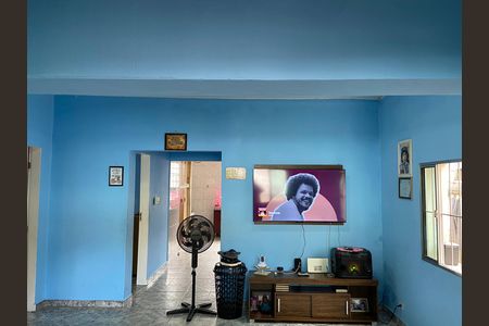 Casa à venda com 300m², 3 quartos e 4 vagas Casa à venda com 300m², 3 quartos e 4 vagasSala