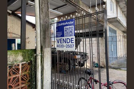 Casa à venda com 300m², 3 quartos e 4 vagas Casa à venda com 300m², 3 quartos e 4 vagasPlaca