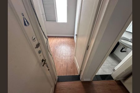 Apartamento à venda com 58m², 1 quarto e sem vaga Apartamento à venda com 58m², 1 quarto e sem vagaCorredor