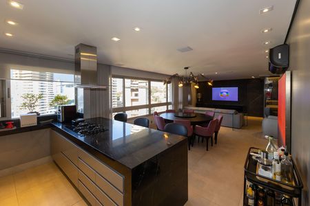 Cozinha de apartamento à venda com 3 quartos, 160m² em Vale do Sereno, Nova Lima