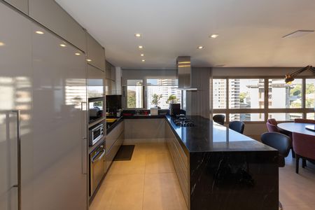 Cozinha de apartamento à venda com 3 quartos, 160m² em Vale do Sereno, Nova Lima