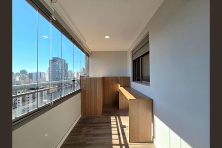 Apartamento para alugar com 32m², 1 quarto e 1 vaga Apartamento para alugar com 32m², 1 quarto e 1 vagaVaranda