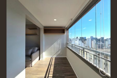 Apartamento para alugar com 32m², 1 quarto e 1 vaga Apartamento para alugar com 32m², 1 quarto e 1 vagaVaranda