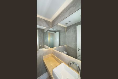 Apartamento para alugar com 147m², 4 quartos e 2 vagas Apartamento para alugar com 147m², 4 quartos e 2 vagasLavabo