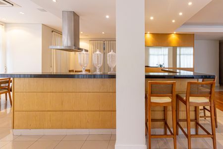 Apartamento para alugar com 147m², 4 quartos e 2 vagas Apartamento para alugar com 147m², 4 quartos e 2 vagasÁrea comum