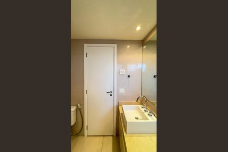 Apartamento para alugar com 147m², 4 quartos e 2 vagas Apartamento para alugar com 147m², 4 quartos e 2 vagasBanheiro da Suíte 1