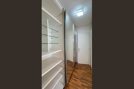 Apartamento para alugar com 147m², 4 quartos e 2 vagas Apartamento para alugar com 147m², 4 quartos e 2 vagasCloset da suíte