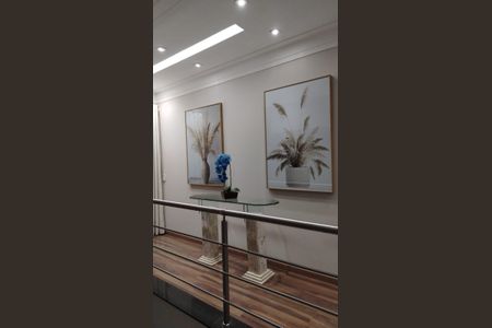 Casa de condomínio para alugar com 400m², 4 quartos e 4 vagas Casa de condomínio para alugar com 400m², 4 quartos e 4 vagasEscadas