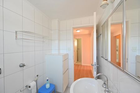 Apartamento à venda com 85m², 3 quartos e 1 vaga Apartamento à venda com 85m², 3 quartos e 1 vagaBanheiro Social