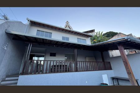 Casa para alugar com 240m², 7 quartos e 4 vagas