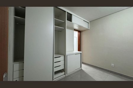 Casa para alugar com 240m², 7 quartos e 4 vagas