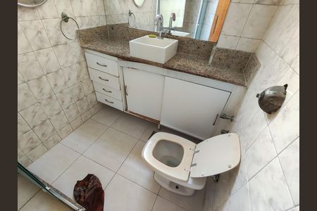 Apartamento para alugar com 85m², 2 quartos e sem vaga Apartamento para alugar com 85m², 2 quartos e sem vagaBanheiro Corredor