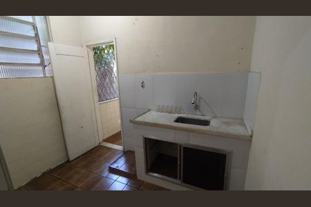 Cozinha de apartamento para alugar com 1 quarto, 45m² em Penha Circular, Rio de Janeiro