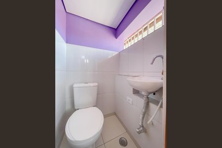 Casa à venda com 350m², 2 quartos e 1 vaga Casa à venda com 350m², 2 quartos e 1 vagaBanheiro de serviço (Casa 1)