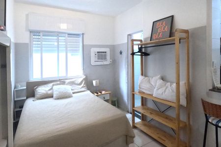 Sala e Quarto de apartamento para alugar com 1 quarto, 55m² em Aparecida, Santos
