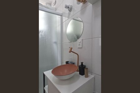 Banheiro de apartamento para alugar com 1 quarto, 55m² em Aparecida, Santos