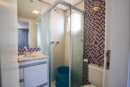 Apartamento à venda com 70m², 3 quartos e 2 vagas Apartamento à venda com 70m², 3 quartos e 2 vagasBanheiro da Suíte