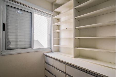 Apartamento à venda com 70m², 3 quartos e 2 vagas Apartamento à venda com 70m², 3 quartos e 2 vagasCloset da suíte