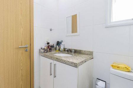 Apartamento para alugar com 128m², 3 quartos e 2 vagas Apartamento para alugar com 128m², 3 quartos e 2 vagasBanheiro social