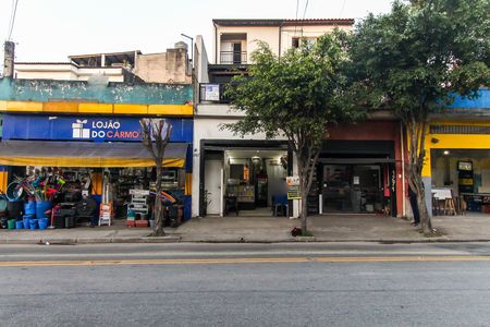 Casa à venda com 100m², 2 quartos e 1 vaga Casa à venda com 100m², 2 quartos e 1 vagaFachada + Placa