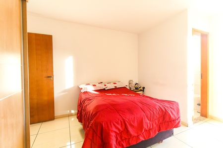 Casa à venda com 100m², 2 quartos e 1 vaga Casa à venda com 100m², 2 quartos e 1 vagaSuíte 2