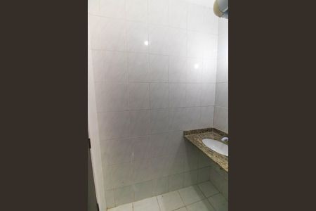 Casa para alugar com 70m², 2 quartos e 2 vagas Casa para alugar com 70m², 2 quartos e 2 vagasBanheiro da Suíte