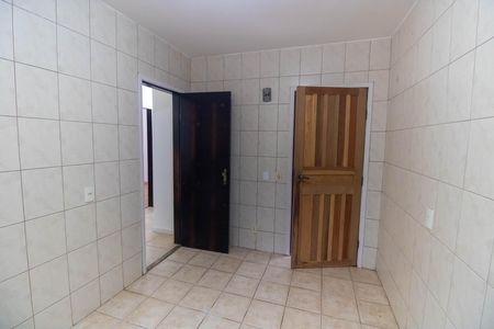 Casa para alugar com 70m², 2 quartos e 2 vagas Casa para alugar com 70m², 2 quartos e 2 vagasCozinha