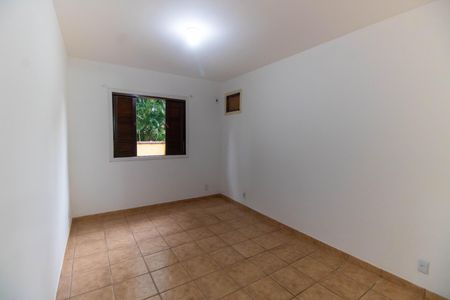 Casa para alugar com 70m², 2 quartos e 2 vagas Casa para alugar com 70m², 2 quartos e 2 vagasSuíte